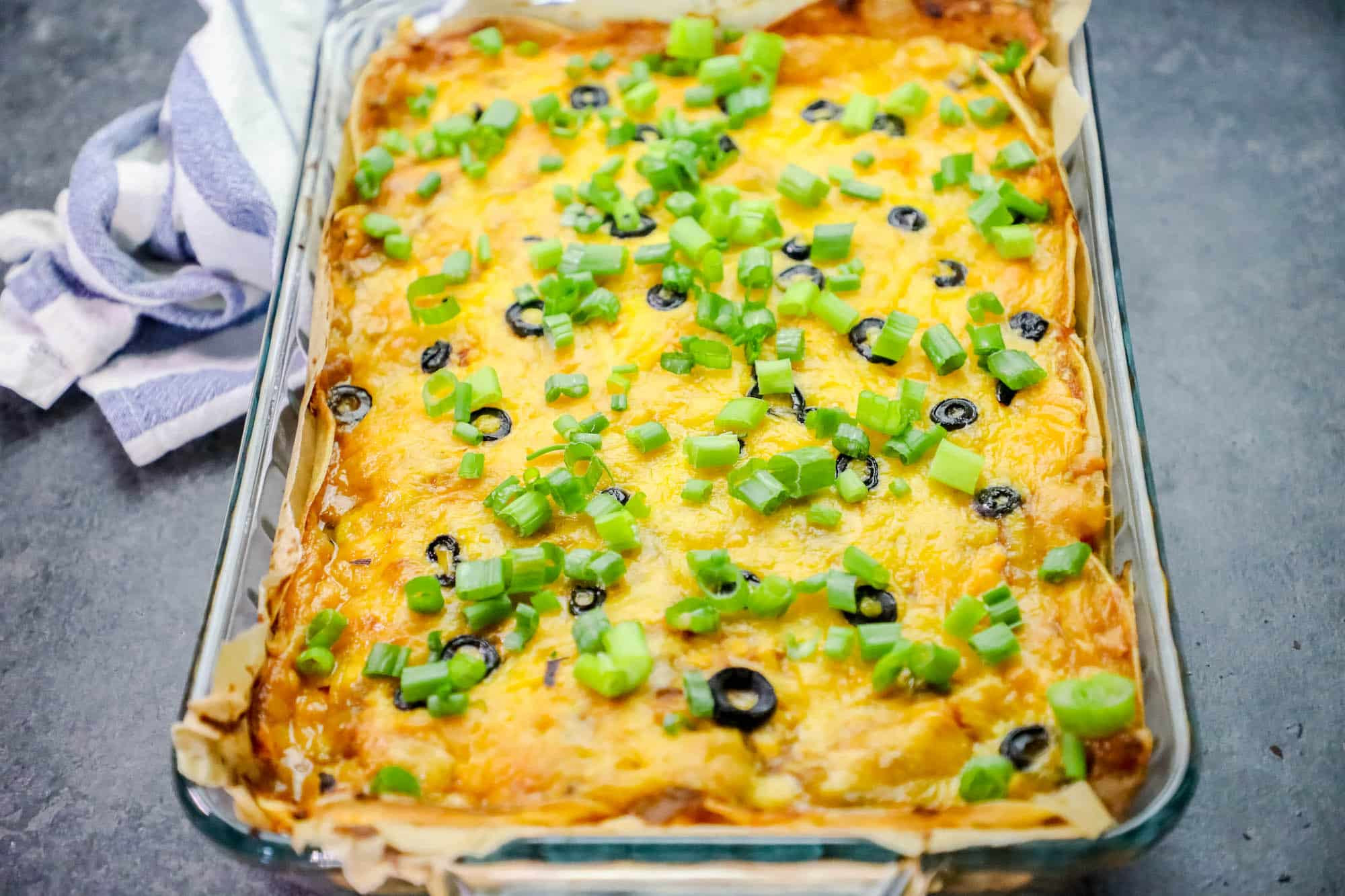 Layered Green Chile Chicken Enchilada Casserole Lovely Easy Chicken Enchilada Pie Bake Green Chile Cheesy Layered