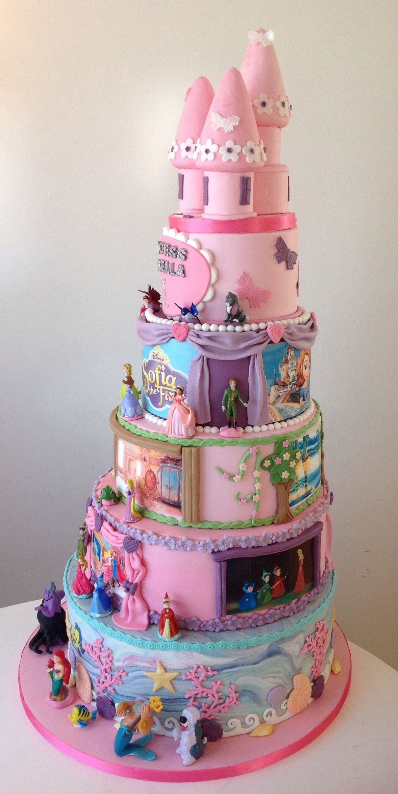 Princess Birthday Cake Fresh Disney Princess 1st Birthday Cake Cakecentral