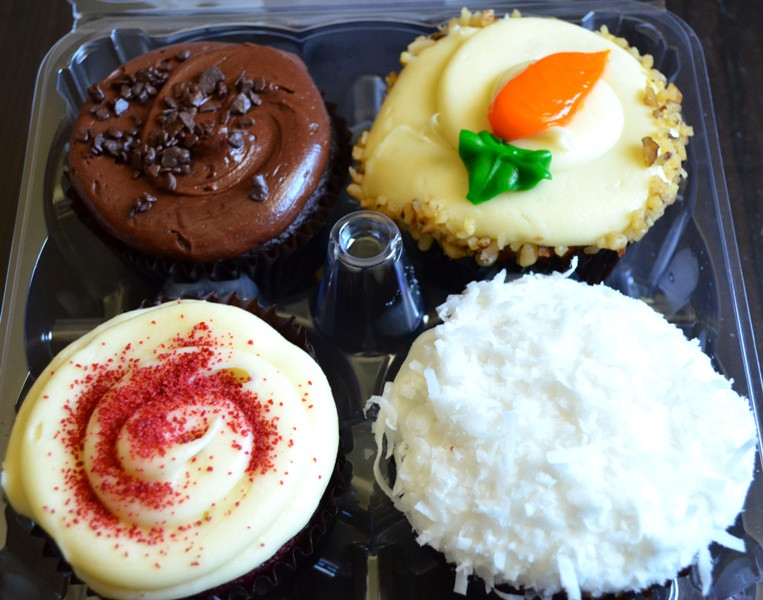 Sam&amp;#039;s Club Gourmet Cupcakes Beautiful for the Love Of Dessert Sam S Club Gourmet Cupcake Review